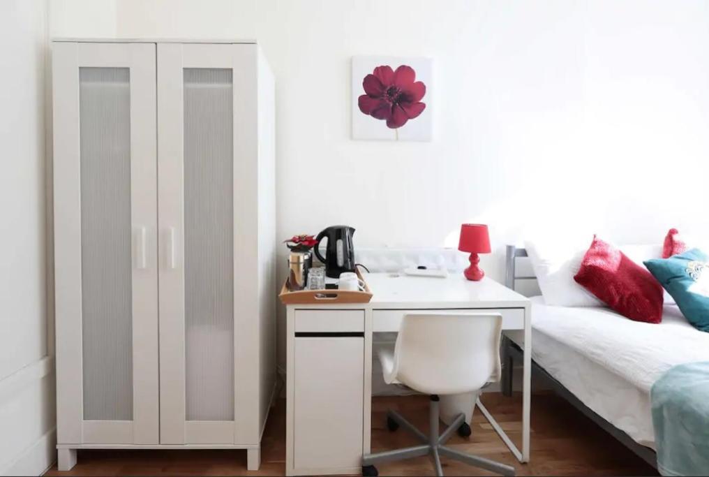 Comfy Private Bedrooms Near Euston Station, Central Лондон Экстерьер фото